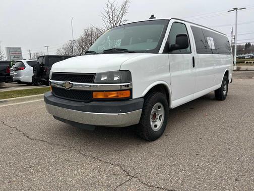 2016 Chevrolet Express 3500 LT