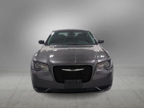 2020 Chrysler 300 Touring