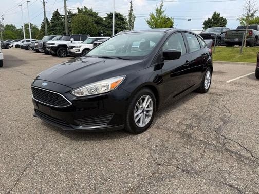 SHADOW BLACK 2018 Ford Focus SE