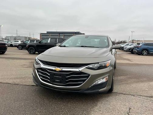 2020 Chevrolet Malibu FWD LT