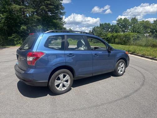 2015 Subaru Forester 2.5i