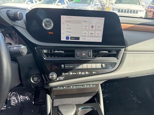 2024 Lexus ES 250 Base