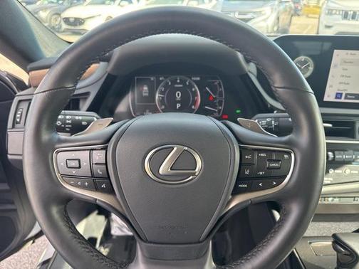 2024 Lexus ES 250 Base