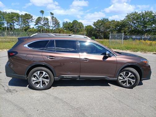 2022 Subaru Outback Touring XT
