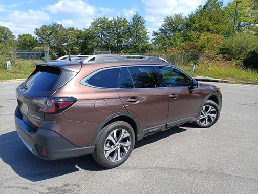 2022 Subaru Outback Touring XT