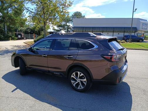 2022 Subaru Outback Touring XT