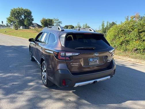 2022 Subaru Outback Touring XT