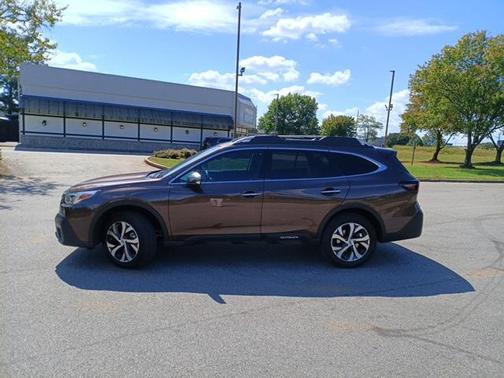 2022 Subaru Outback Touring XT