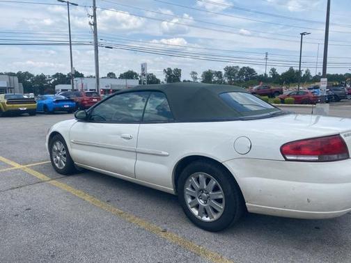2004 Chrysler Sebring Base