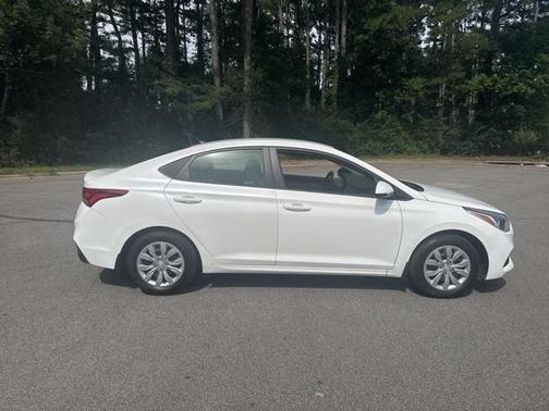 2021 Hyundai Accent SE
