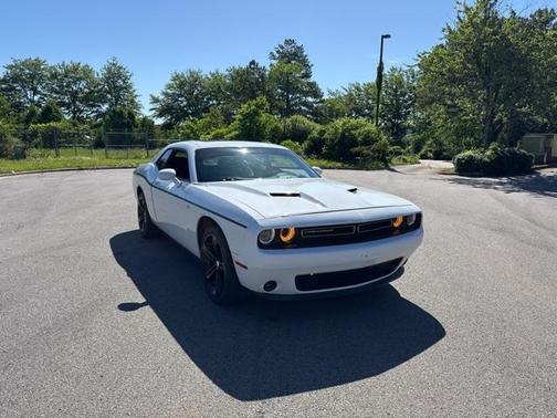 2015 Dodge Challenger SXT