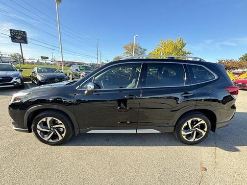 Crystal Black Silica 2023 Subaru Forester Touring