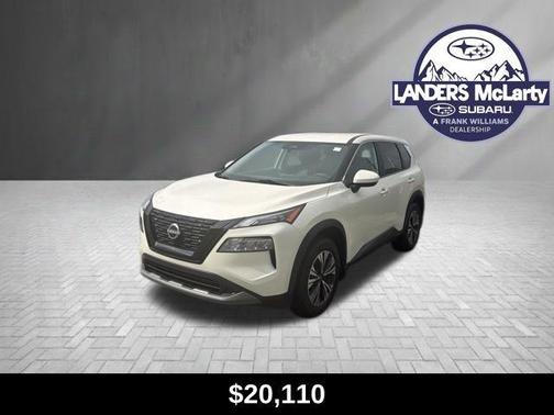 Pearl White Tricoat 2023 Nissan Rogue SV