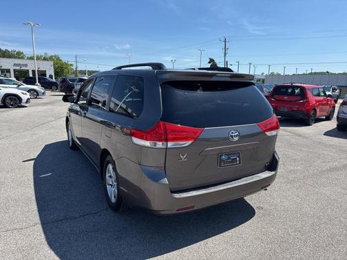 2012 Toyota Sienna LE