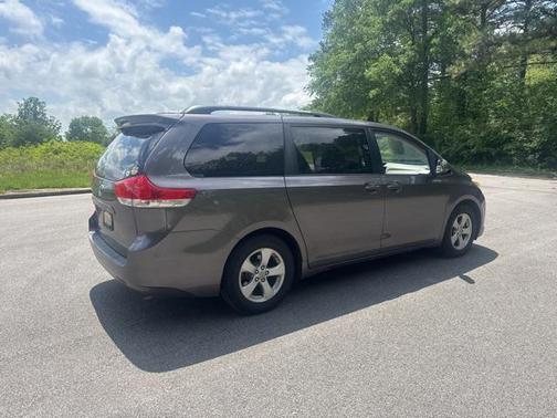2012 Toyota Sienna LE