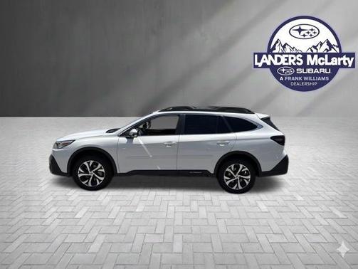 Crystal White Pearl 2022 Subaru Outback Limited