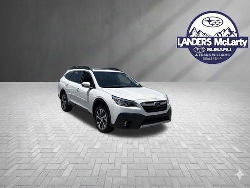 Crystal White Pearl 2022 Subaru Outback Limited