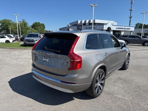 2022 Volvo XC90 T6 Inscription
