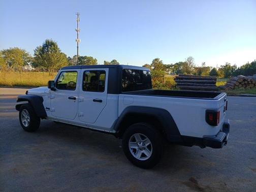 2021 Jeep Gladiator Sport S
