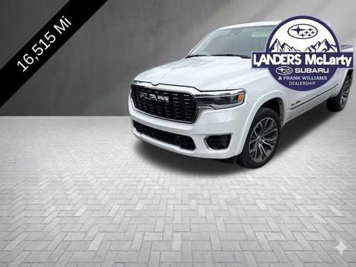 Ivory White Tri-Coat Pearlcoat 2025 RAM 1500 ST
