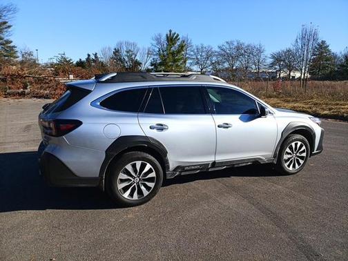2025 Subaru Outback Touring XT