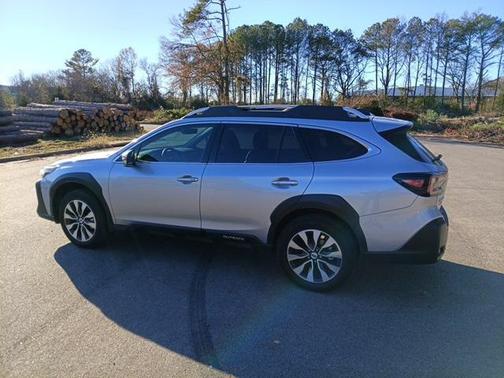 2025 Subaru Outback Touring XT