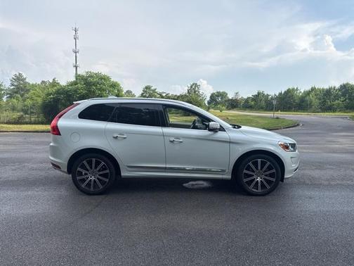 2015 Volvo XC60 T5 Premier Plus