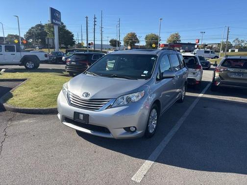 2015 Toyota Sienna XLE