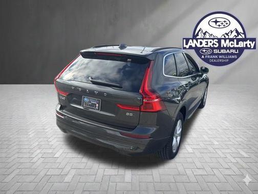 2022 Volvo XC60 B5 Momentum