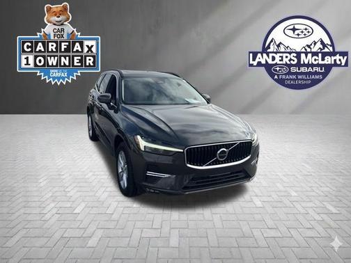 2022 Volvo XC60 B5 Momentum