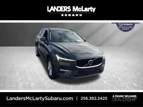 2022 Volvo XC60 B5 Momentum