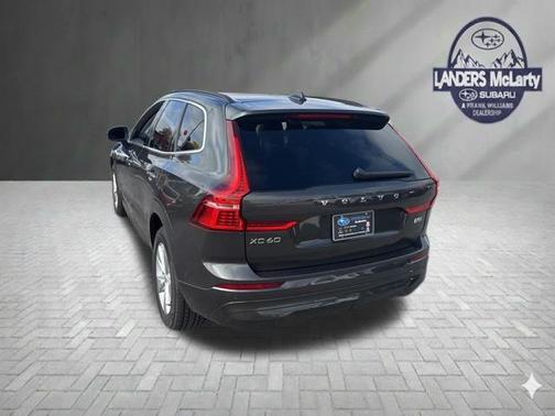2022 Volvo XC60 B5 Momentum