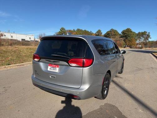 2020 Chrysler Pacifica Touring