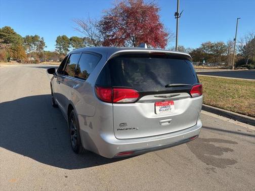 2020 Chrysler Pacifica Touring