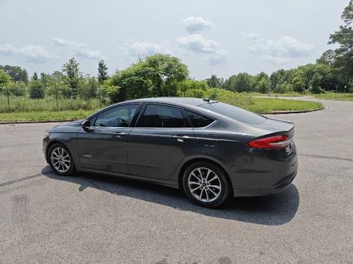 2017 Ford Fusion Hybrid SE