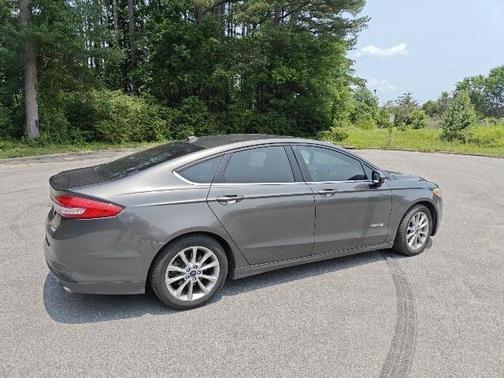 2017 Ford Fusion Hybrid SE