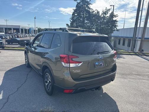 2024 Subaru Forester Premium
