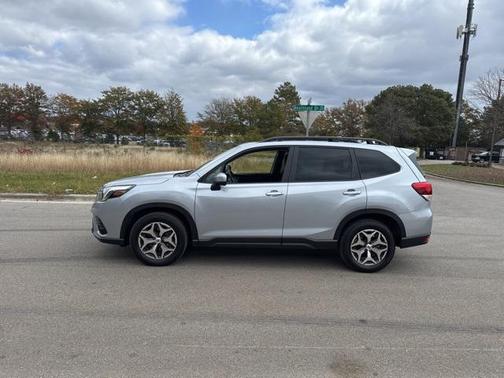 2022 Subaru Forester Premium