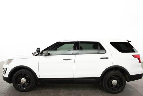 Oxford White 2017 Ford Utility Police Interceptor Base