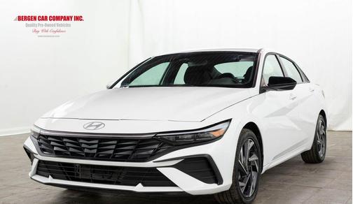 2025 Hyundai ELANTRA HEV SEL