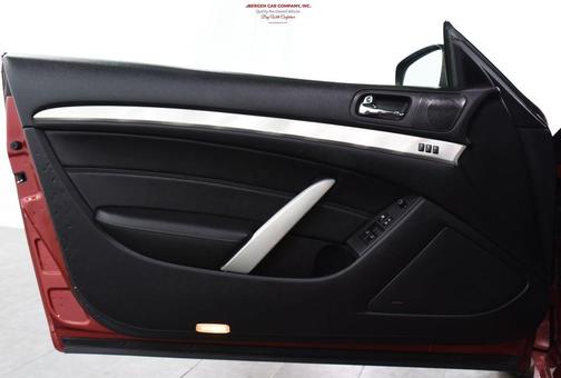 2014 INFINITI Q60 Base