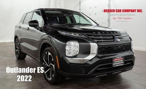 2022 Mitsubishi Outlander ES