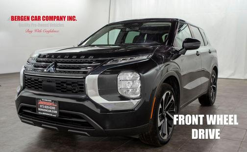 2022 Mitsubishi Outlander ES