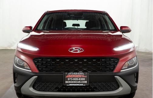 2023 Hyundai KONA SE