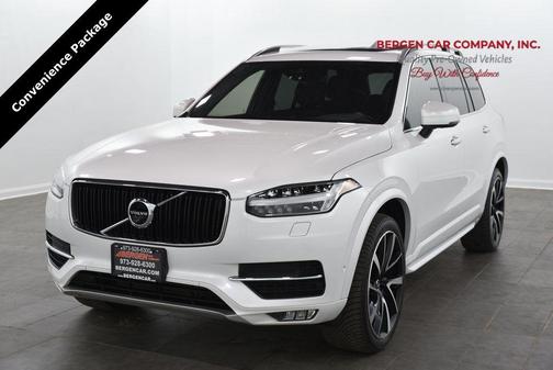 2018 Volvo XC90 T6 Momentum