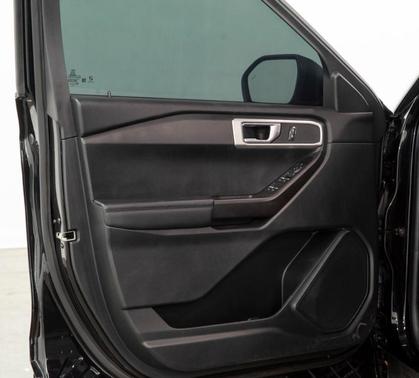 2021 Ford Explorer Base