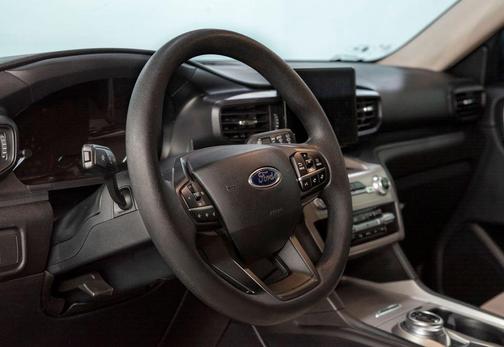 2021 Ford Explorer Base