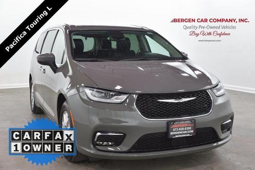 2023 Chrysler Pacifica Touring-L