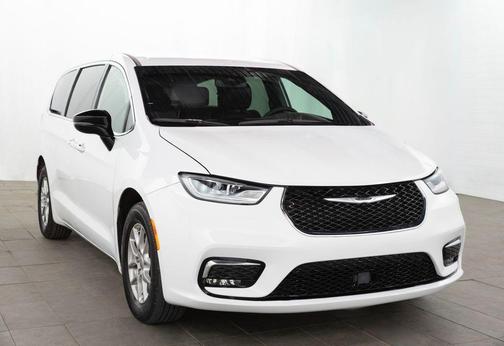 Bright White Clearcoat 2025 Chrysler Pacifica Select