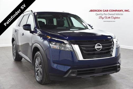 2023 Nissan Pathfinder SV